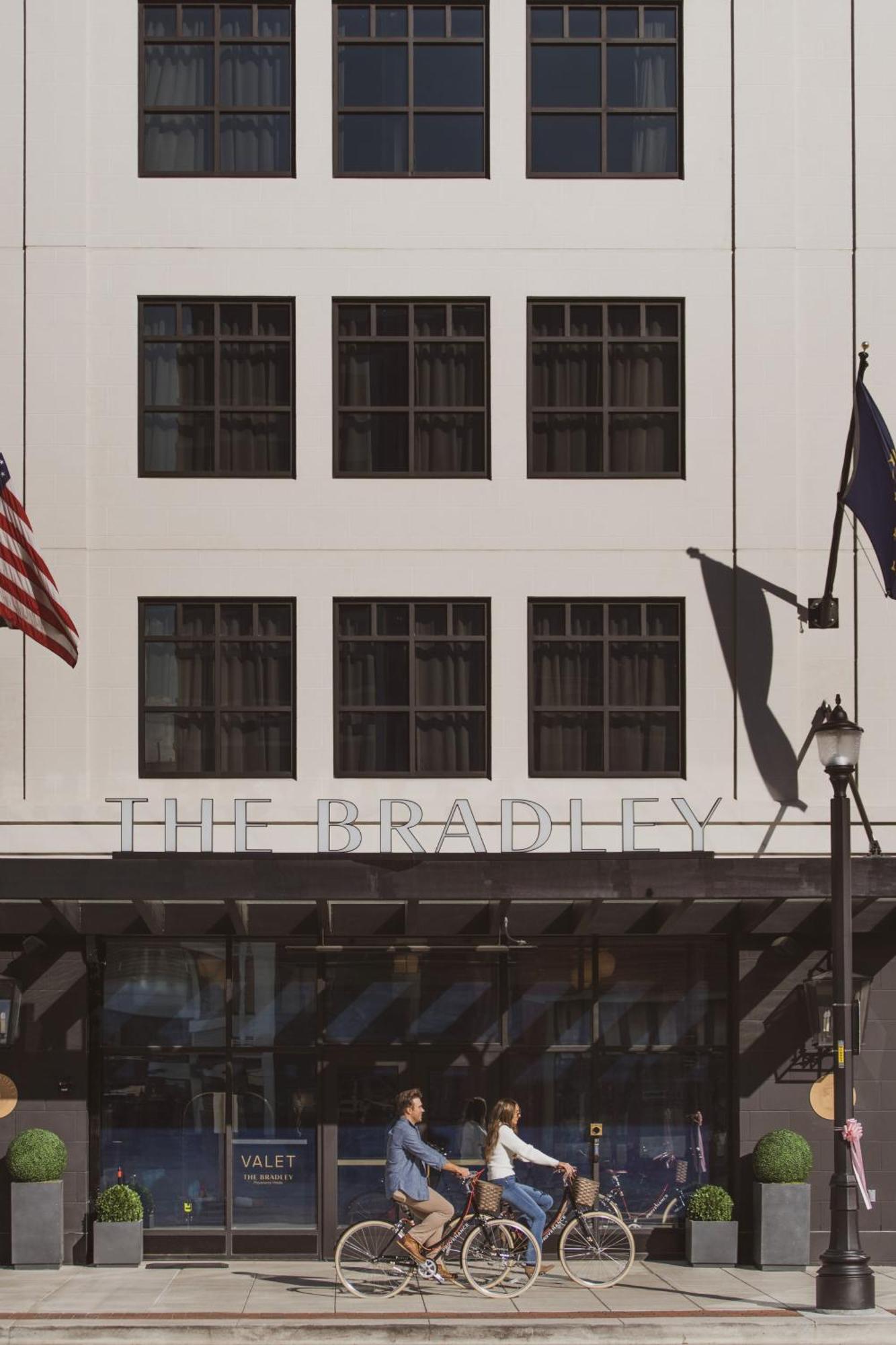 Hotel The Bradley Fort Wayne Exterior foto